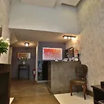 Park Lane Furnished Suites