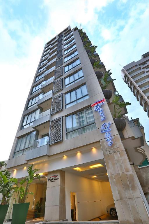 Park Lane Furnished Suites Apartment