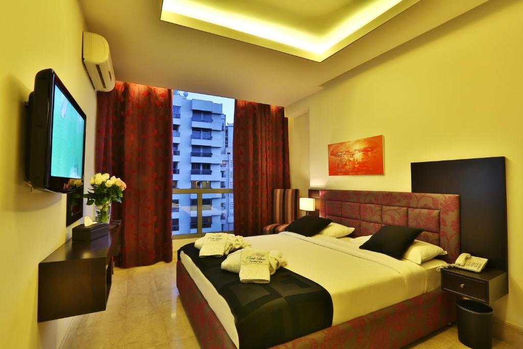 Park Lane Furnished Suites